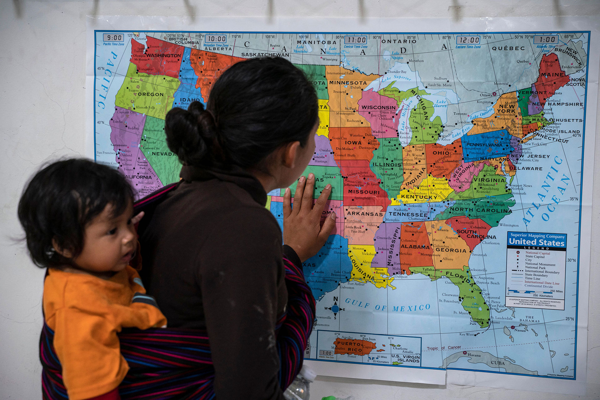 TOPSHOT-US-MEXICO-POLITICS-SECURITY-BORDER